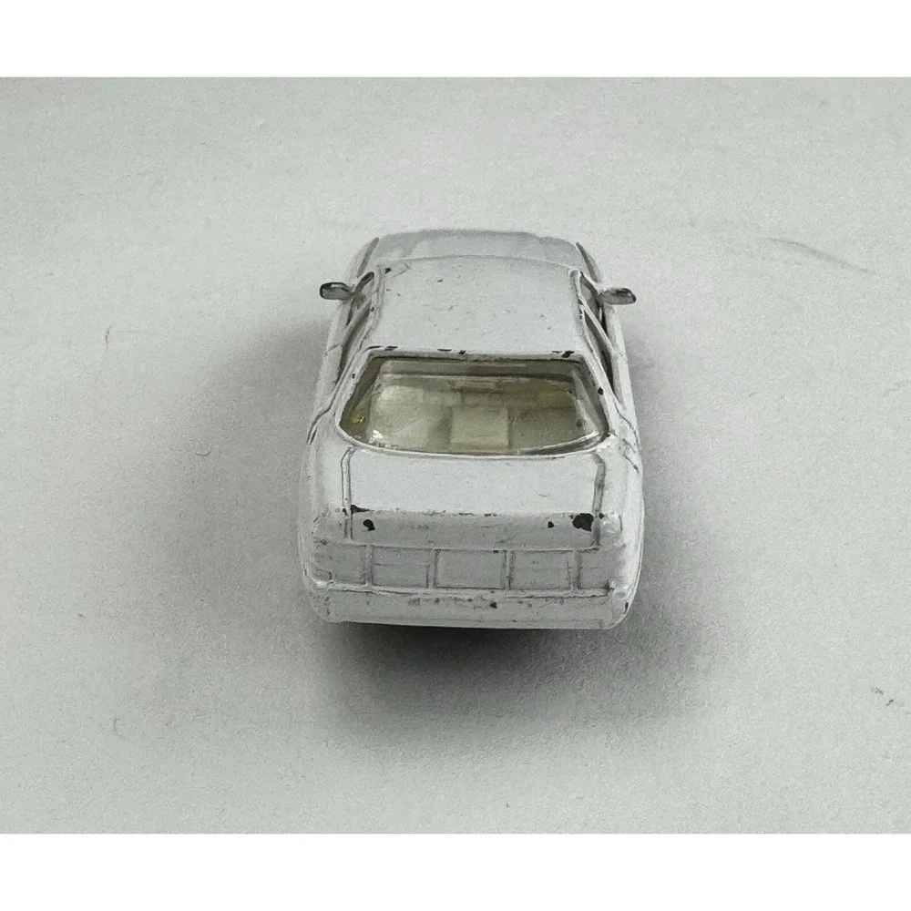 Zee‎ Toys Zyll D114 White Toyota Celsior Lexus LS400 Sedan Diecast Car Vtg 1/64